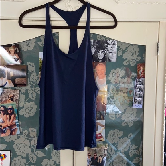 Lululemon size 6 tank - Picture 1 of 2